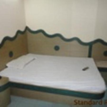 Hotel Hans International 뉴델리 외부 사진