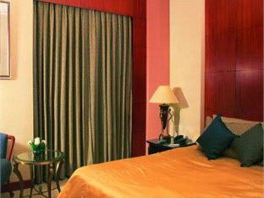 Hotel Hans International 뉴델리 외부 사진